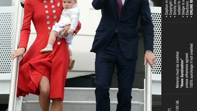 William a Kate vzali malého prince George na první oficiální zahraniční cestu