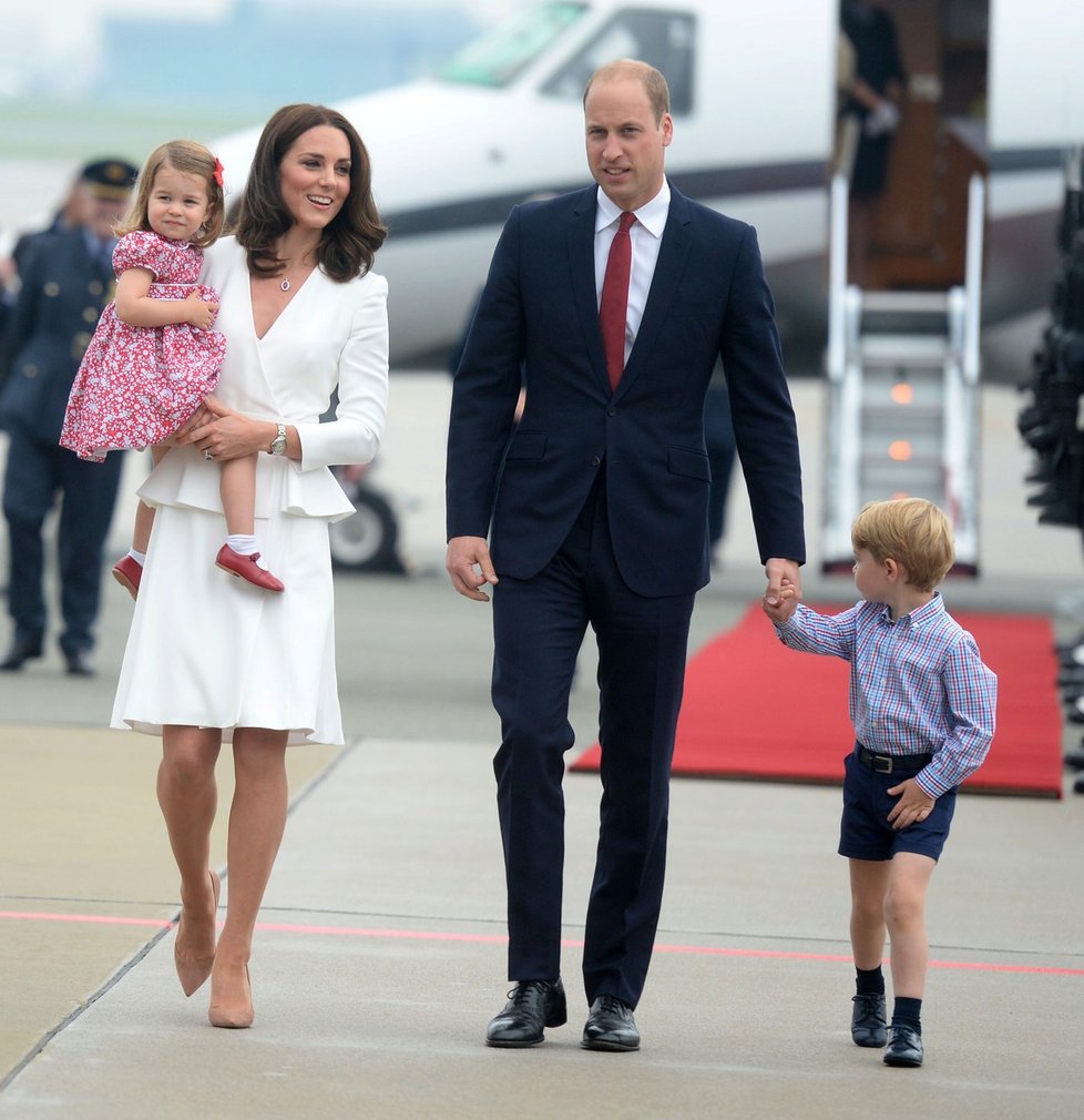 Vévodkyně Kate, princ William a děti přijeli do Polska.