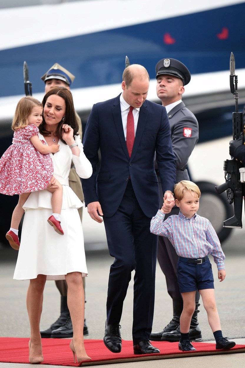 Vévodkyně Kate, princ William a děti přijeli do Polska.