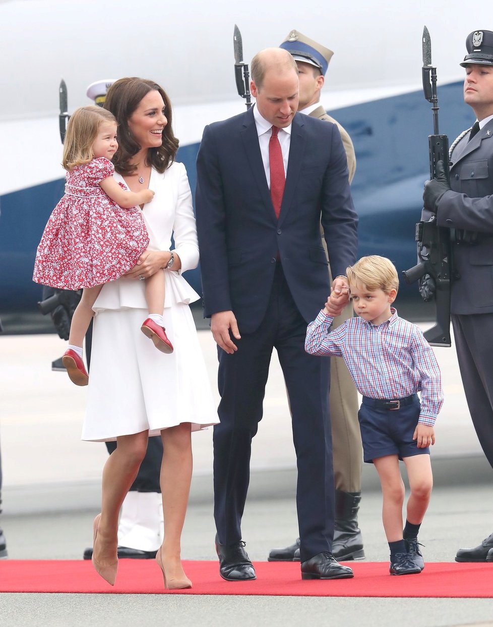 Vévodkyně Kate, princ William a děti přijeli do Polska.