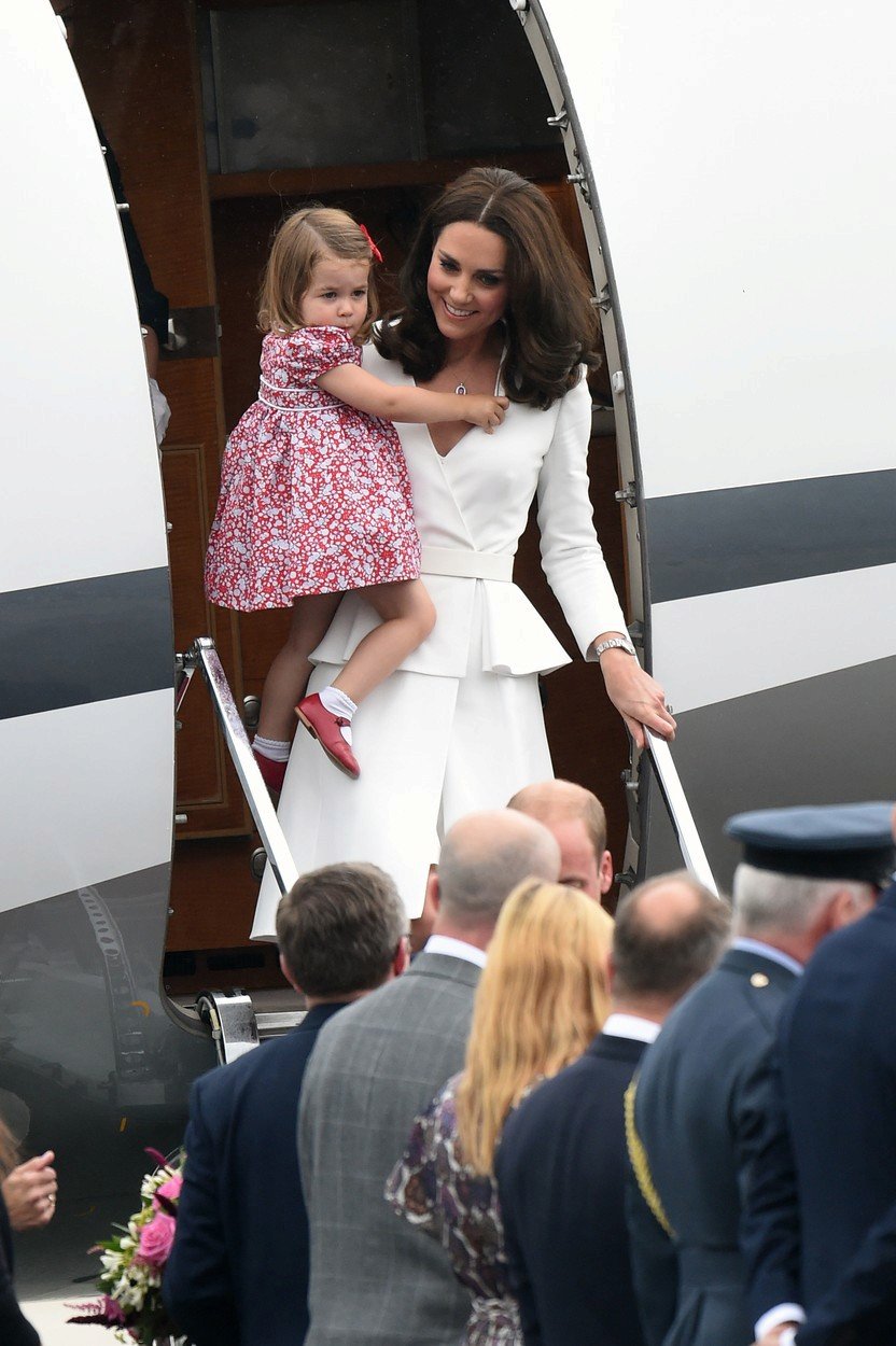 Vévodkyně Kate, princ William a děti přijeli do Polska.