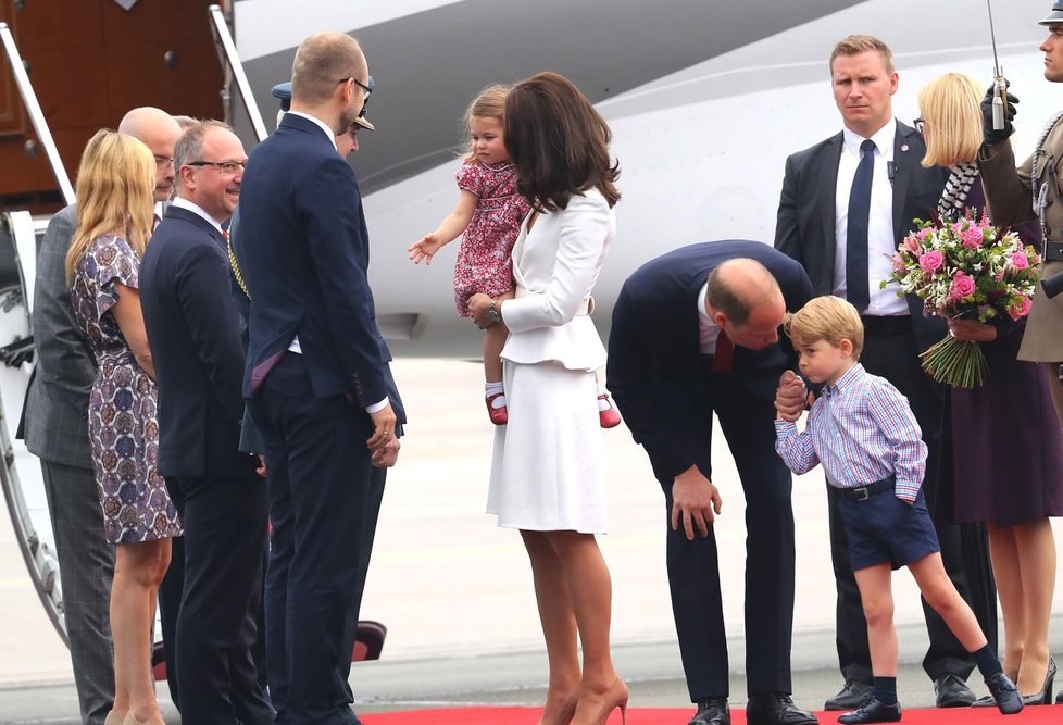 Vévodkyně Kate, princ William a děti přijeli do Polska.