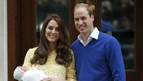 Kate a William s novorozenou dcerkou Charlotte v roce 2015