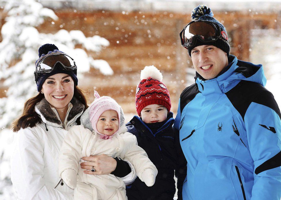 Královská rodina se svými ratolestmi na horách v březnu 2016.