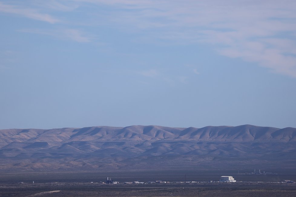 Vzlet rakety New Shepard z amerického Texasu, do níž usedl i herec William Shatner známý jako kapitán Kirk.