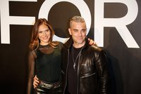 Robbie Williams s manželkou: Sexuálně obtěžovali svého asistenta?!