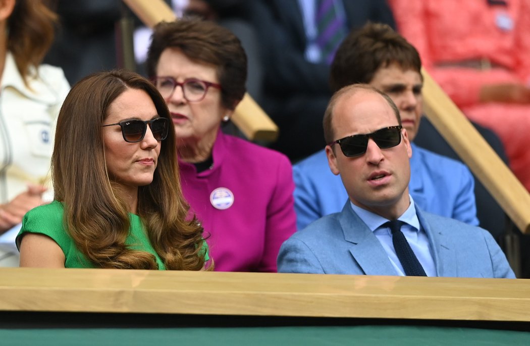 Princ William s vévodkyní z Cambridge v královské lóži wimbledonského centrkurtu