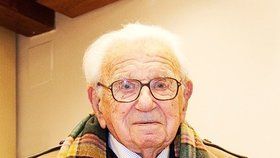 Nicholas Winton slaví 105. narozeniny. Malou oslavu mu přichystaly i některé „jeho“ děti.