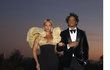 Beyoncé a Jay-Z natruc pili donesené šampaňské.