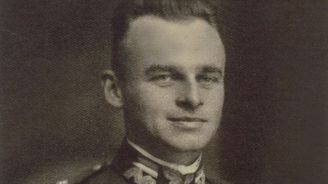 Witold Pilecki: Hrdina, který se nechal zavřít do Osvětimi, aby z ní utekl a ukázal světu nacistická zvěrstva Witold Pilecki: Hrdina, který se nechal zavřít do Osvětimi, aby z ní utekl a ukázal světu nacistická zvěrstva