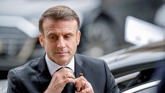 Rusko nesmí vyhrát. V sázce je bezpečnost světa, řekl Macron v úvodu summitu k Ukrajině