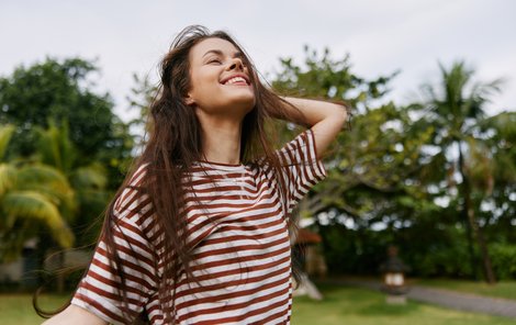 Chůze zlepšuje nejen fyzický, ale i psyhcický stav člověka Chůze zlepšuje nejen fyzický, ale i psyhcický stav člověka