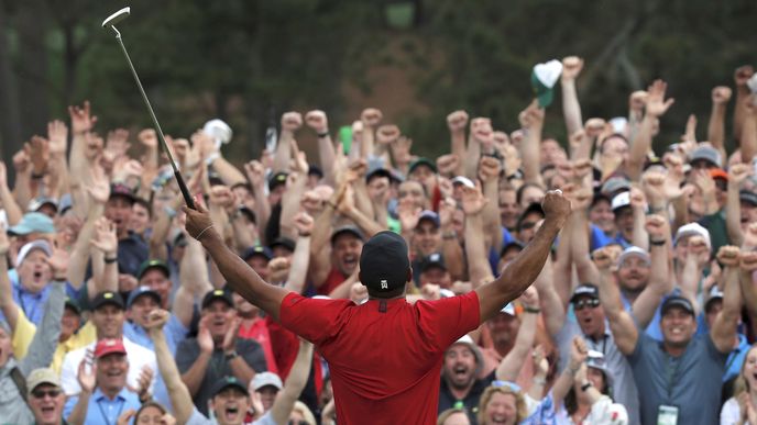 Golfový král Tiger Woods si s fanoušky užívá pátý vysněný triumf na MAsters v Augustě!