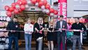 Slavnostní otevření první prodejny Woolworth v Třebíči Slavnostní otevření první prodejny Woolworth v Třebíči