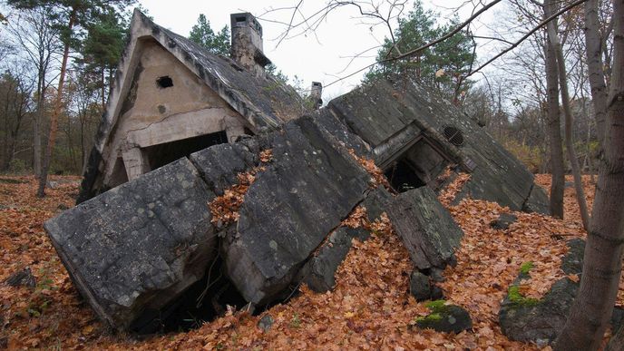 Wünsdorf. Právě do tohoto městečka a jeho okolí vtěsnal osud snad ta největší německá vojenská tajemství.