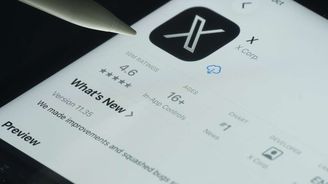 Síť X hlásí výpadky, s problémy se potýkají desetitisíce uživatelů Síť X hlásí výpadky, s problémy se potýkají desetitisíce uživatelů