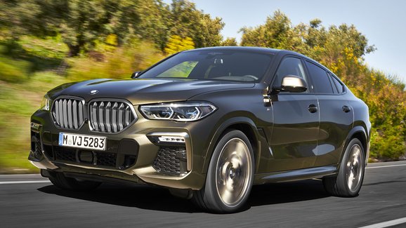 BMW představuje novou X6, za podsvícenou maskou ukrývá twin-turbo V8