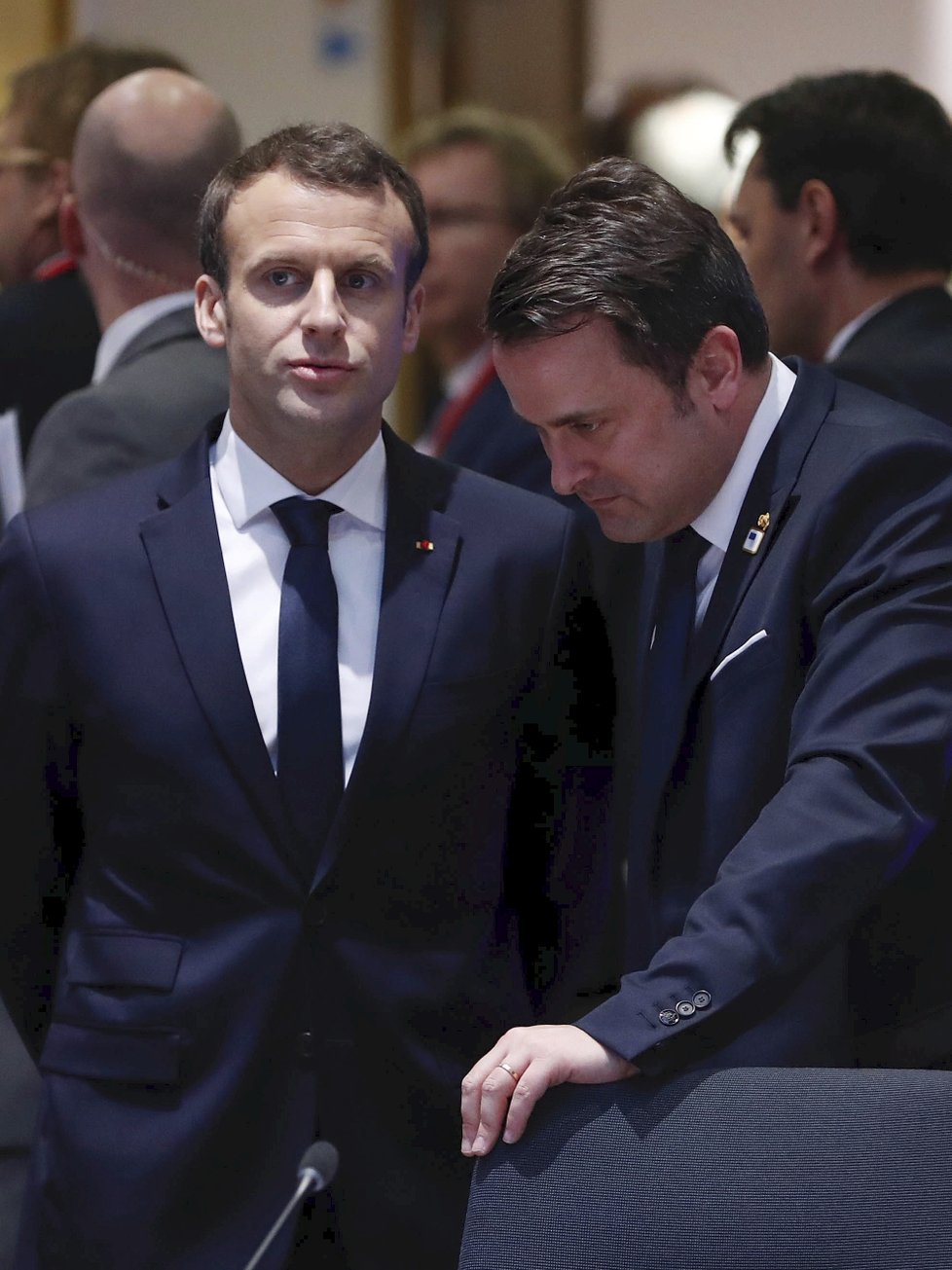 Nejostřeji se na Řím obořil francouzský prezident Emmanuel Macron, podle něhož jde o nezodpovědnost a cynismus italských úřadů.