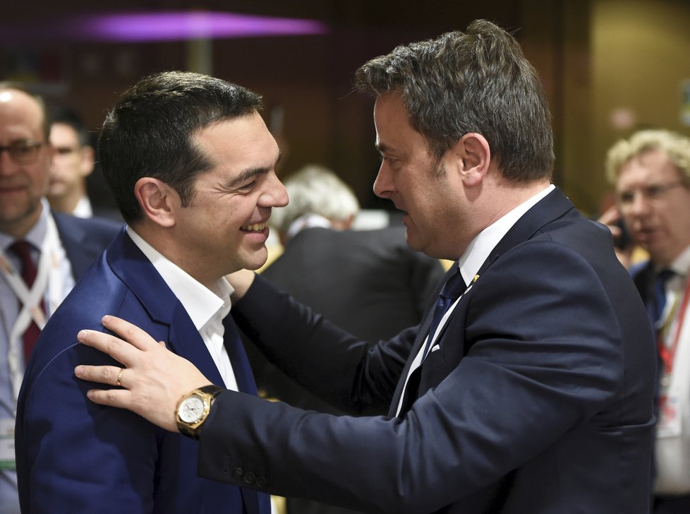 Lucemburský premiér Xavier Bettel s řeckým premiérem Tsiprasem