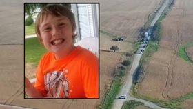 Jedenáctiletý Xavior Harrelson zmizel koncem května, když se projížděl na kole. Policisté jeho ostatky po několika měsících našli v kukuřičném poli.