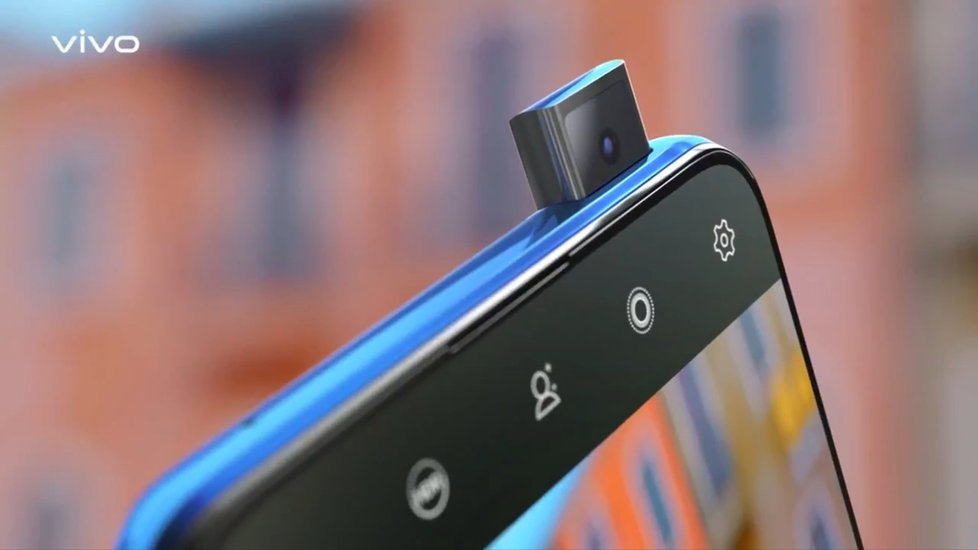  Vivo řeší umístění selfie-kamery výsuvným „periskopem“ 