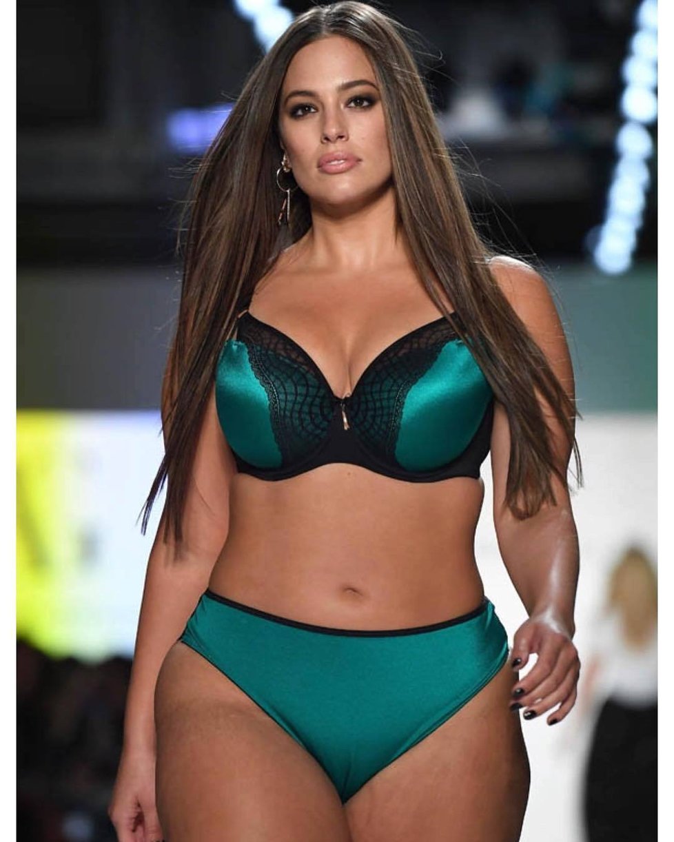 Ashley Graham ve spodním prádle