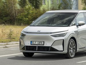 TEST Xpeng X9 Performance – Tohle MPV změní váš názor