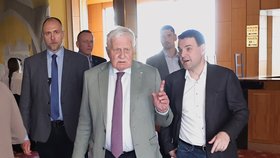 9. narozeniny XTV: Václav Klaus a Petr Macinka. (18.4.2026)