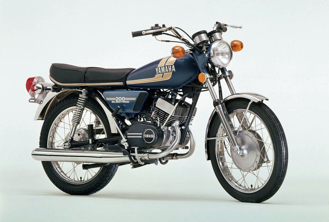 Yamaha RD200B