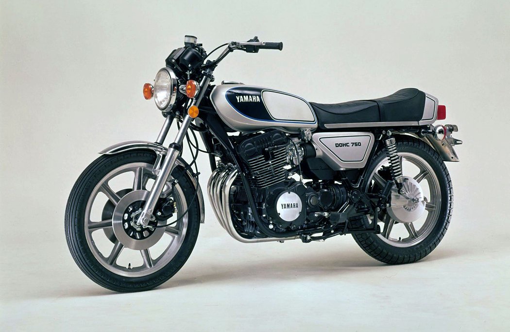 Yamaha XS750