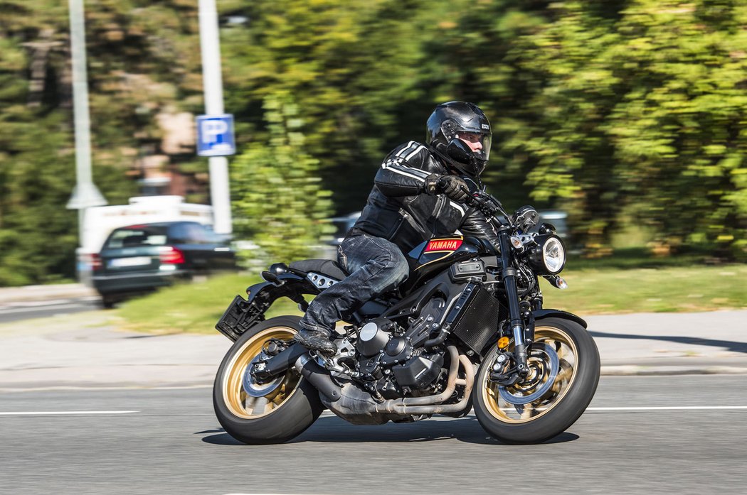 Yamaha XSR900