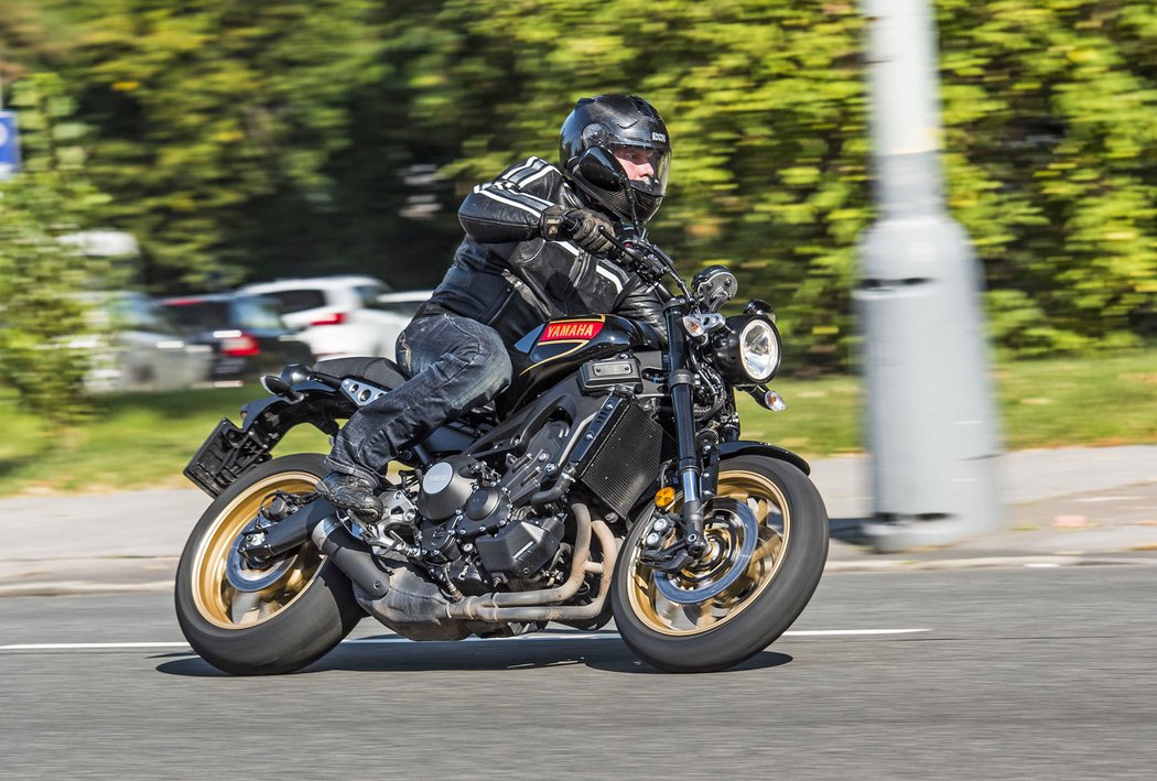 Yamaha XSR900