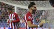 Záložník Atlétika Madrid Yannick Carrasco slaví gól proti Bayernu Mnichov