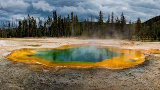 Krutá smrt v Yellowstonském parku: Co se stalo s mužem, který spadl do termálního pramene?