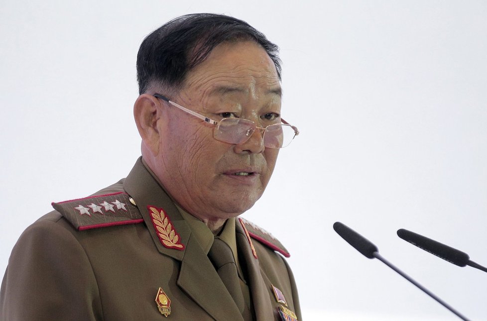 Ministr obrany KLDR Yong Chol Hjon