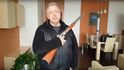 Chovanec podá ústavní zákon ke zbraním jako poslanecký návrh, opatření popsal ve videu na Youtube