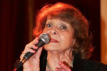 Yvetta Simonová (92): TĚŽKÝ BOJ SE SAMOTOU!