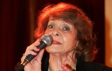 Yvetta Simonová (92): TĚŽKÝ BOJ SE SAMOTOU!