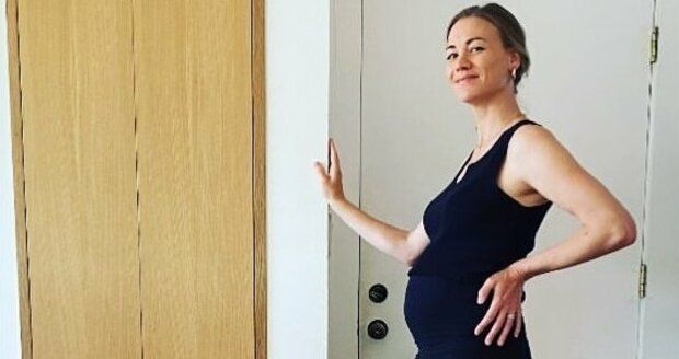 Herečka Yvonne Strahovski je potřetí těhotná