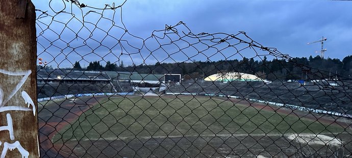 Stadion Za Lužánkami je v dezolátním stavu