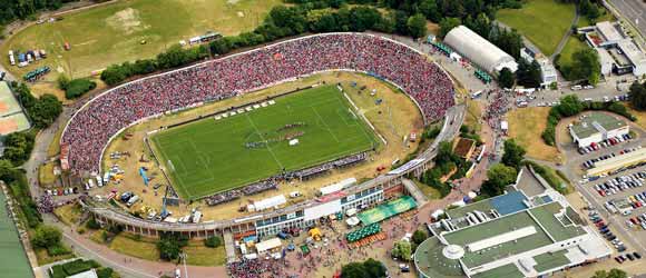 Na Švancarovo sbohem fotbalu dorazilo na 35 000 fanoušků, nejvíc lidí, co kdy přišlo na fotbal v Česku v 21. století.