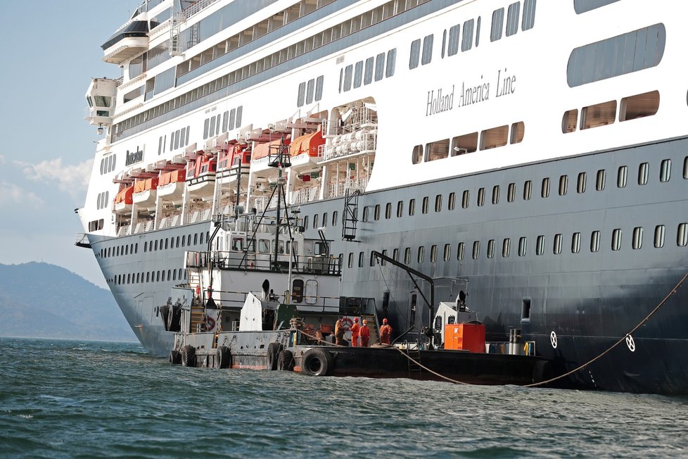 Výletní loď Zaandam: Koronavirus tu zabil nejméně čtyři lidi