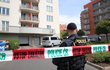 Zásah policie i speciální jednotky v pražských Záběhlicích. Na místě už ale našli jen rozstřílenou mrtvolu.