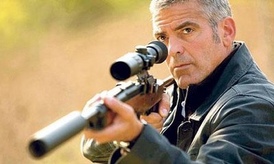 Zabiják. Clooney skvěle ztělesnil nájemného vraha,který chce skončit s profesí. Okolnosti mu v tom však brání