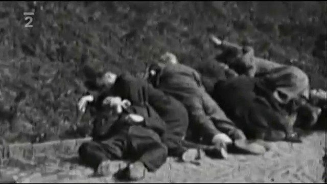 Šokující záběry. Krvavá odplata Čechů za nacistická příkoří: Popravy Němců po skončení druhé světové v Praze