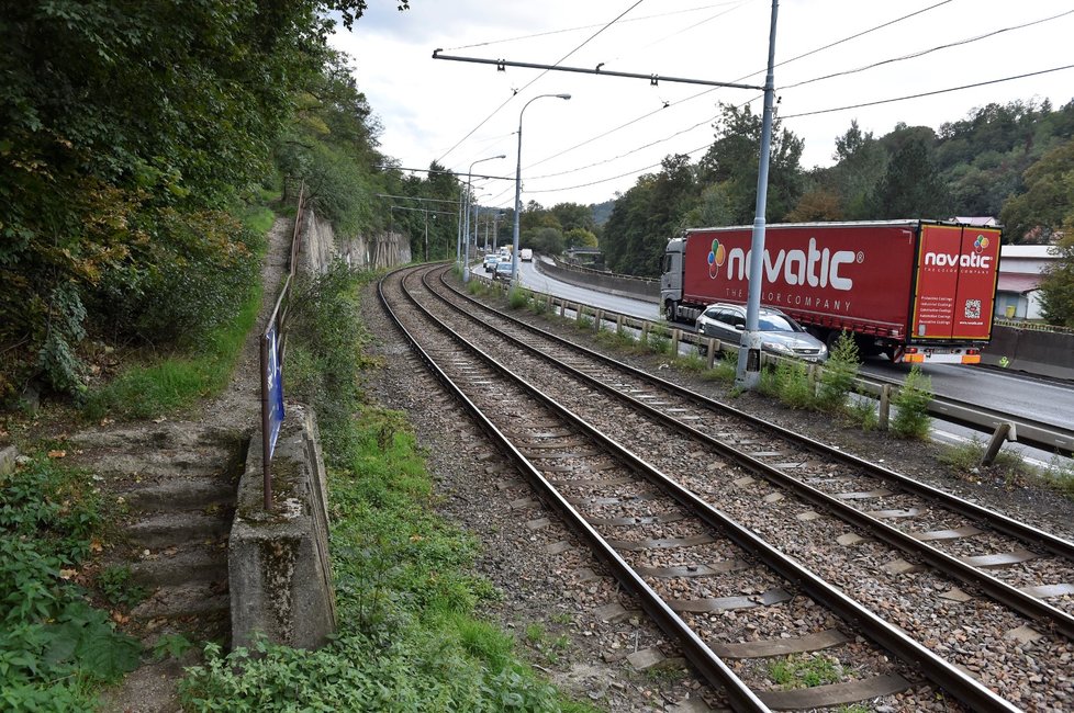 Předáním staveniště začala v Brně první etapa stavby velkého městského okruhu v úseku Žabovřeská. Stát bude přes 400 milionů korun.