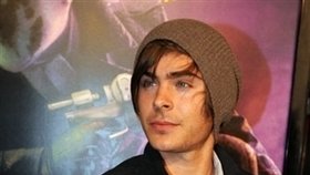 Zac Efron: K Vánocům dostal o mámy krabici kondomů