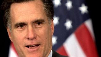 Těsné primárky v Iowě vyhrál Mitt Romney