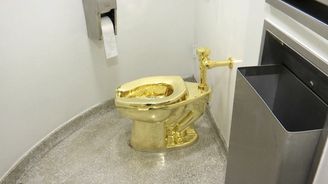 Z rodiště Churchilla ukradli zlatý záchod. Byl tam vystavený dva dny