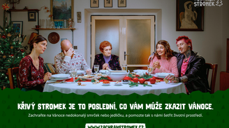 Křivý stromeček vám Vánoce nezkazí, dokazuje v kampani projekt Zachraň stromek